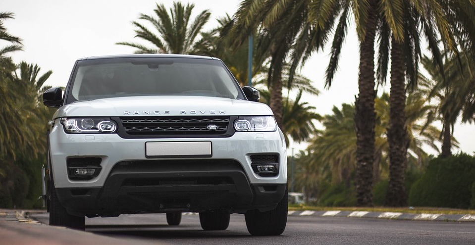 white range rover